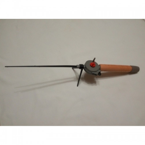 Удочка для зимней рыбалки деревянная ручка закрытая катушка